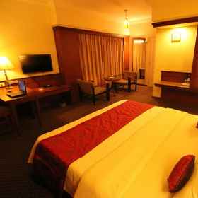 Primary image 1 Hotel Skylon, โรงแรม & ที่พัก Veer Savarkar Sport Complex - Library