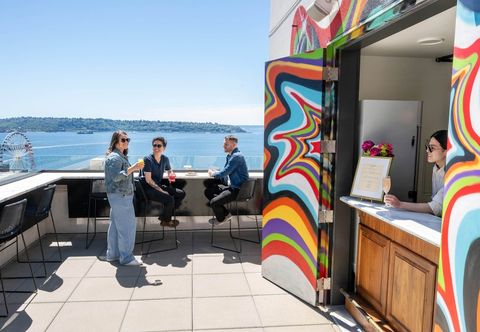 อื่นๆ The State Hotel