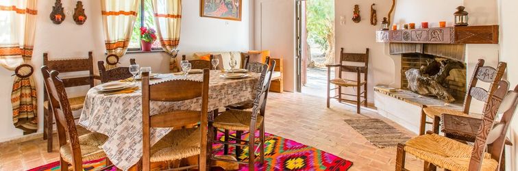 Others Aadonis Villa