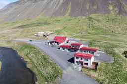 Grund guesthouse, THB 5,930.11