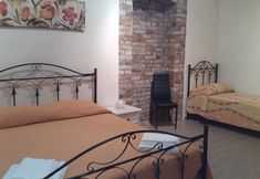 Others 5 Le Due Nicchie