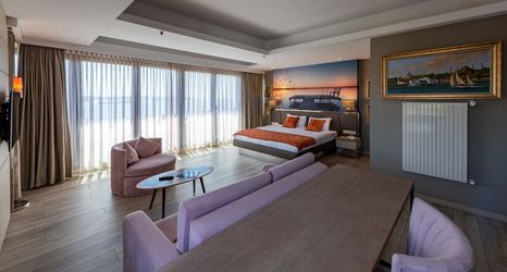 Others 2 Riva's Moda