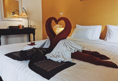 기타 3 Montra Samui