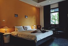 기타 6 Montra Samui