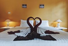 기타 4 Montra Samui