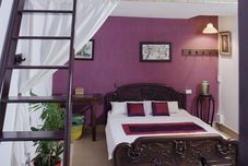 Others NQ Vintage House