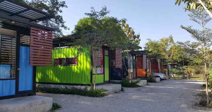 Lainnya Container Motel