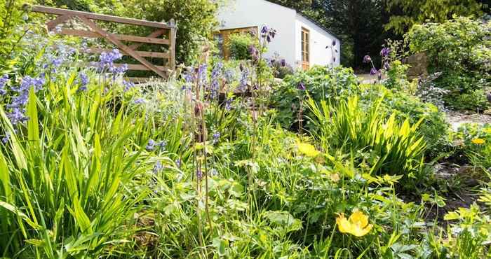 Others Hadrian's Barn