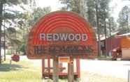 Lain-lain 5 Redwood Commons