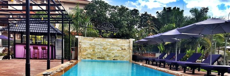 其他 White Lotus Resort