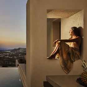 Primary image 1 Halcyon Days Suites, Khách sạn Caldera Beach