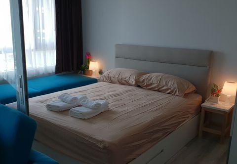 Lain-lain Centric Royal by Swimming Pool