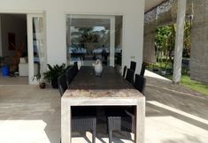 Lain-lain 6 Villa Cymopoleia