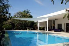 Lain-lain Villa Cymopoleia