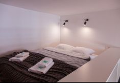 Others 4 BC7 Apartments