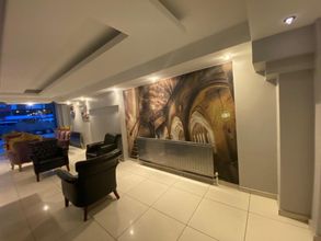 Lainnya 4 Grand Hotel 53