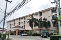 Lainnya P. Place Service Residence