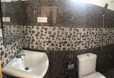 Others 6 Ran Rasa Guest