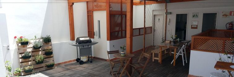 Lain-lain Twenty-Seven Degrees