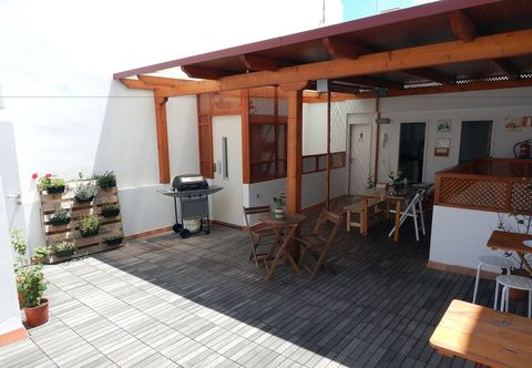 Lain-lain Twenty-Seven Degrees