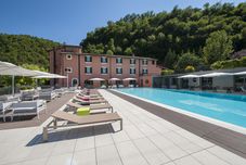 기타 La Reggia Sporting Center