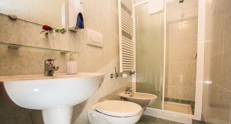 Others 2 Albergo Vista Lago