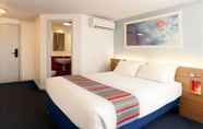 Others 7 Travelodge Heathrow Terminal 5