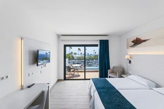 其他 4 THB Flora Aparthotel