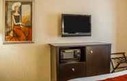 Lain-lain 7 Comfort Suites Edinboro