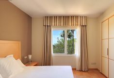 Others 6 Elviria Hills Living