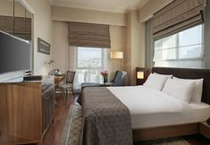 其他 6 Titanic Business Kartal