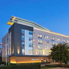 Primary image1弗里斯科雅樂軒飯店,Legacy Car Wash & Detail Center飯店