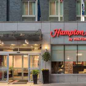 Primary image1Hampton Inn Manhattan/Times Square South,港务局巴士总站飯店