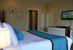 Lainnya 6 The Freeport Inn and Marina