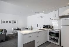 อื่นๆ 6 Quest Parnell