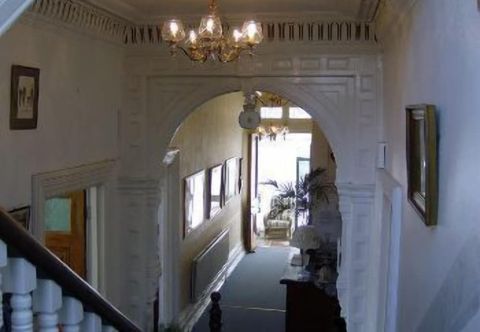Others The Shirley - Guest house