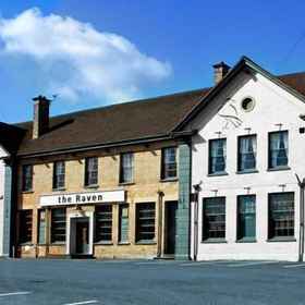 Primary image1The Raven Hotel - Inn,北安普敦郡飯店