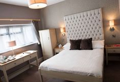 Others 2 The County Hotel