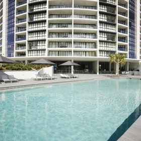 Primary image 1 Mantra Sierra Grand Broadbeach, Hotel Kingsholme