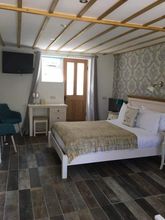 Lain-lain 4 The Charterhouse