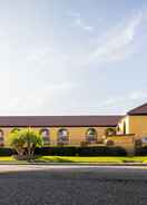 Imej utama Rodeway Inn & Suites Colton - Riverside