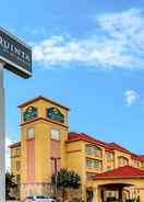 Imej utama La Quinta Inn & Suites by Wyndham DFW Airport West - Bedford