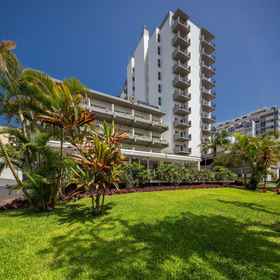 Primary image 1 โรงแรม จิรัสซอล - สวีท โรงแรม, โรงแรม & ที่พัก Funchal