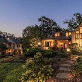 Primary image 1 Stonehurst Place Bed & Breakfast, Institute of Paper and Science Technology Hotels