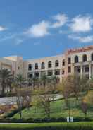 Imej utama Crowne Plaza Sohar, an IHG Hotel