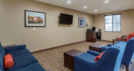 Others 2 Comfort Suites Clarksville near Governors Square Mall