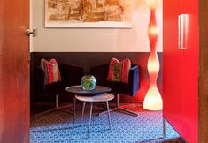 Others 4 Charming House iQs