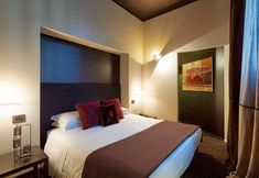 Others 5 Charming House iQs