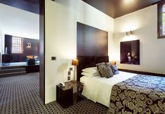 Others 3 Charming House iQs