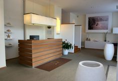 기타 2 Rota Suites